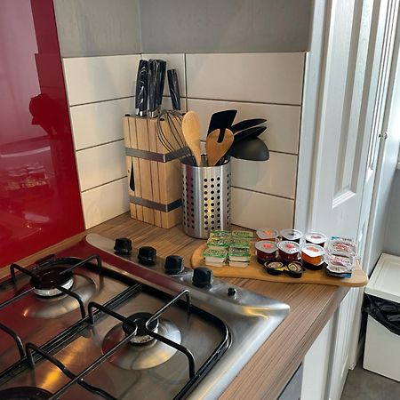 Top Floor 1 Bedroom Apartment With Views Over Лондон Экстерьер фото